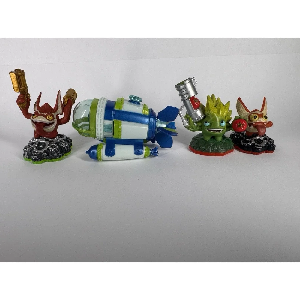 31 Miscellaneous SKYLANDERS, SWAPFORCE,GIANTS,SURPERCHARGED,ETC.